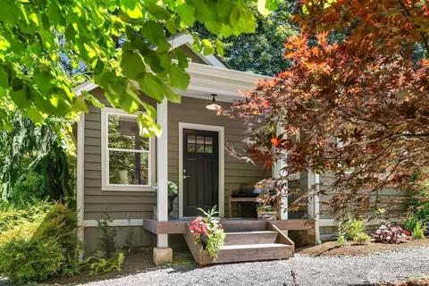 Exterior - 11323 E Riverside Dr, Bothell, WA 98011 photo 3 of 13