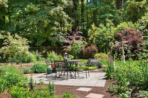 Exterior - 11323 E Riverside Dr, Bothell, WA 98011 photo 11 of 13