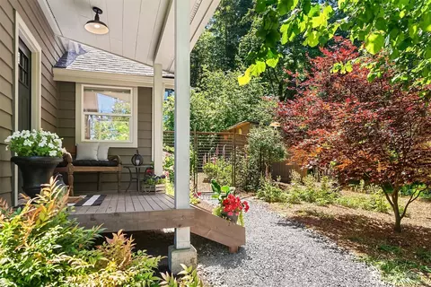 Exterior - 11323 E Riverside Dr, Bothell, WA 98011 photo 4 of 13