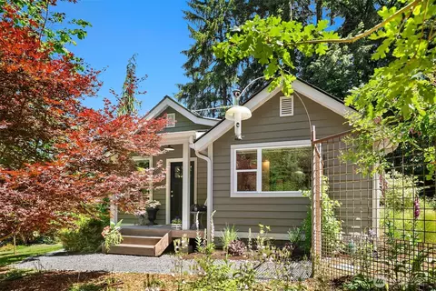 Exterior - 11323 E Riverside Dr, Bothell, WA 98011 photo 2 of 13