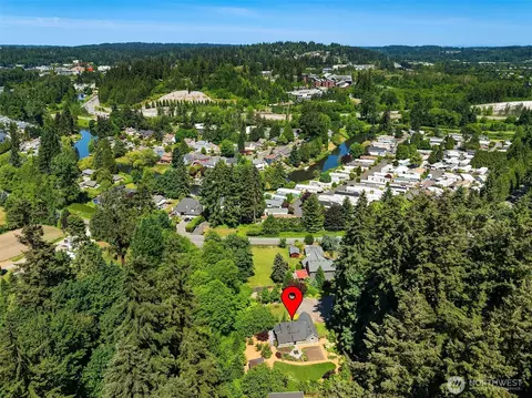 View/Area - 11323 E Riverside Dr, Bothell, WA 98011 photo 2 of 2