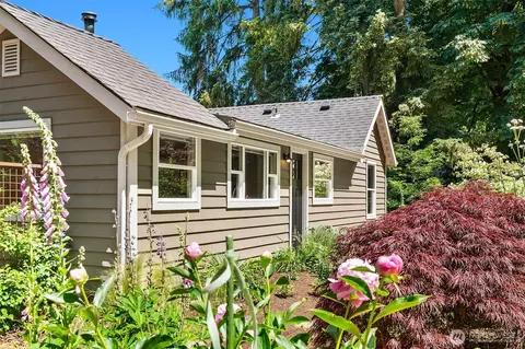 Exterior - 11323 E Riverside Dr, Bothell, WA 98011 photo 6 of 13