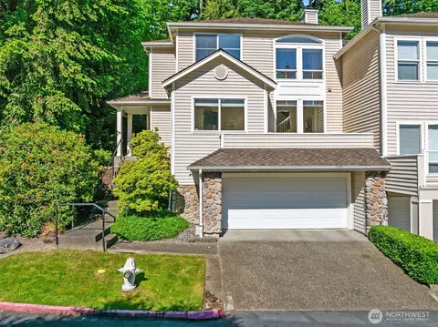 Exterior - 9804 NE Riverbend Dr #B-101, Bothell, WA 98011 photo 3 of 6