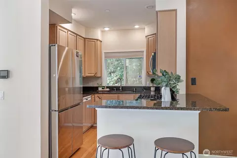 Kitchen - 9804 NE Riverbend Dr #B-101, Bothell, WA 98011 photo 1 of 2