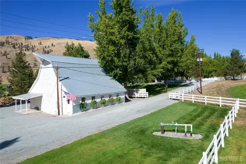 Exterior - 3 A Ross Rd, Twisp, WA 98856 photo 8 of 14