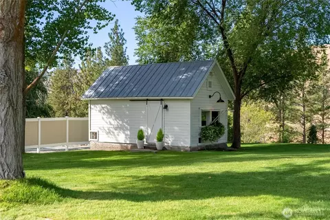 Exterior - 3 A Ross Rd, Twisp, WA 98856 photo 9 of 14
