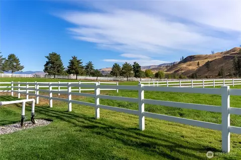 Exterior - 3 A Ross Rd, Twisp, WA 98856 photo 11 of 14