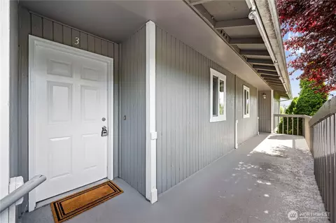 1523 Sunset Pl, Mount Vernon, WA 98273