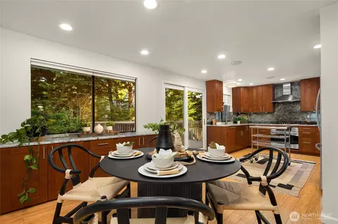 Dining - 19011 27th Dr SE, Bothell, WA 98012 photo 2 of 3