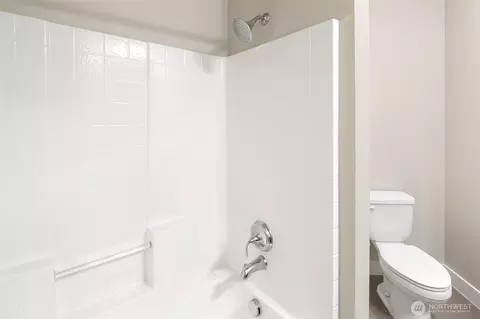 Bath - 15730 116th Ave NE #405, Bothell, WA 98011 photo 4 of 4