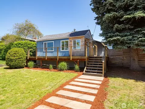 22232 10th Ave S, Des Moines, WA 98198