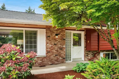 6045 129th Ave SE, Bellevue, WA 98006