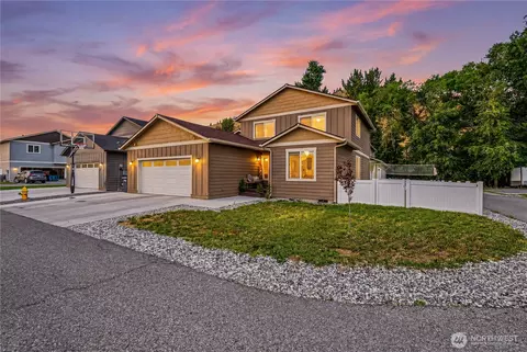410 Riverside Mdw, Cashmere, WA 98815