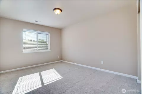 Bedroom - 5913 164th Avenue Ct E, Sumner, WA 98390 photo 6 of 7