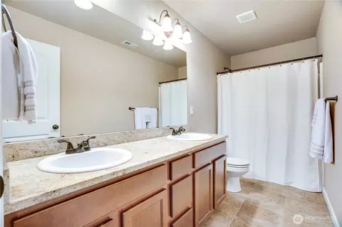 Bath - 5913 164th Avenue Ct E, Sumner, WA 98390 photo 5 of 5