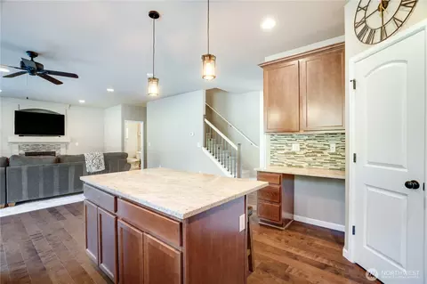 Kitchen - 5913 164th Avenue Ct E, Sumner, WA 98390 photo 3 of 4