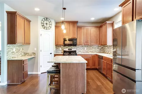 Kitchen - 5913 164th Avenue Ct E, Sumner, WA 98390 photo 2 of 4