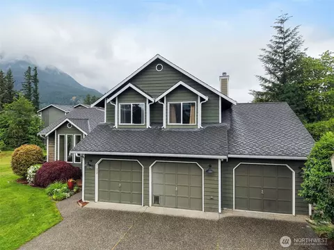 1340 Maloney Grove Ave SE, North Bend, WA 98045