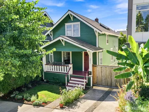 2811 SW Dakota St, Seattle, WA 98126
