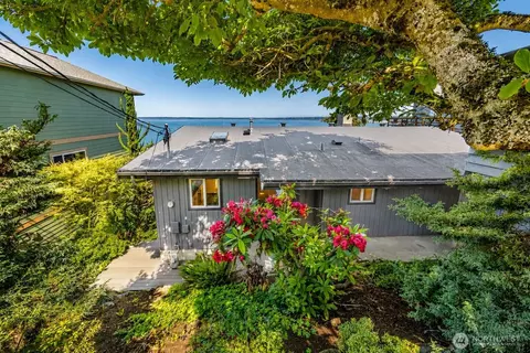 224 Forest Ln, Bellingham, WA 98225