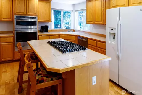 Kitchen - 9634 Regency Loop SE, Olympia, WA 98513 photo 2 of 6