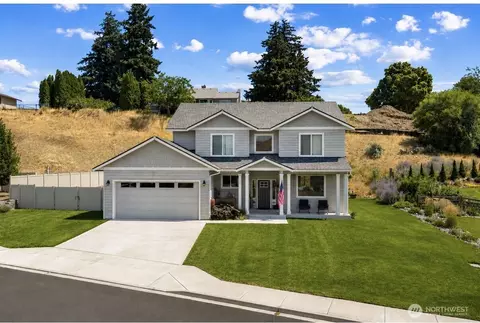 3113 NW Delcon Ct, East Wenatchee, WA 98802
