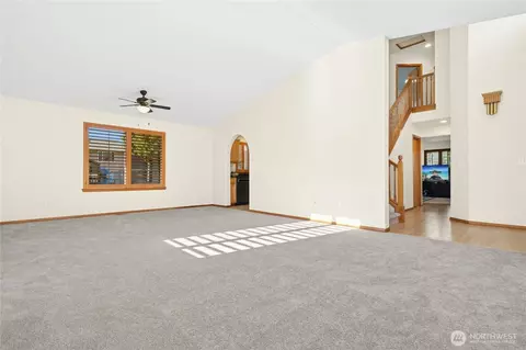 Living - 15507 Cedar Pl SE, Monroe, WA 98272 photo 6 of 7