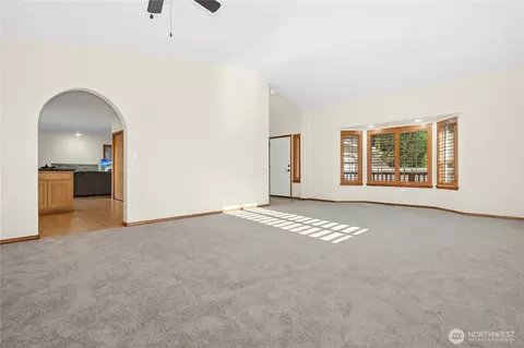 Living - 15507 Cedar Pl SE, Monroe, WA 98272 photo 5 of 7