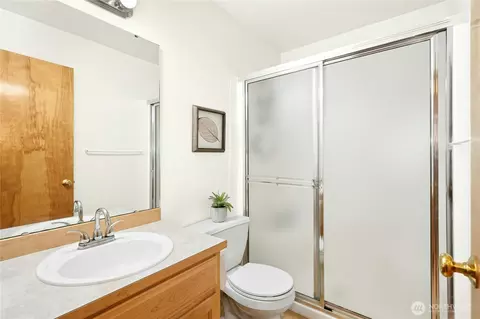 Bath - 15507 Cedar Pl SE, Monroe, WA 98272 photo 4 of 4