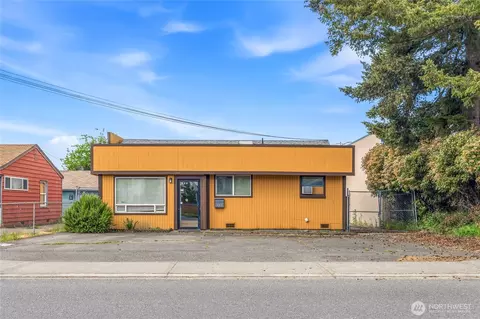 529 Shattuck Ave S, Renton, WA 98057