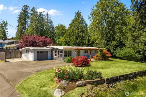 8989 NE Nevada St, Bremerton, WA 98311