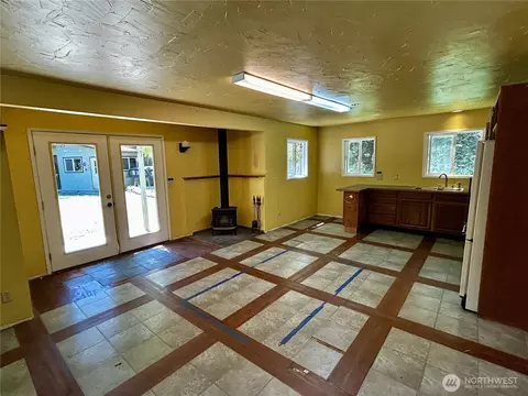 Living - 1191 Towne Rd, Sequim, WA 98382 photo 4 of 5