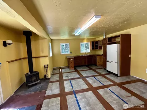 Living - 1191 Towne Rd, Sequim, WA 98382 photo 3 of 5