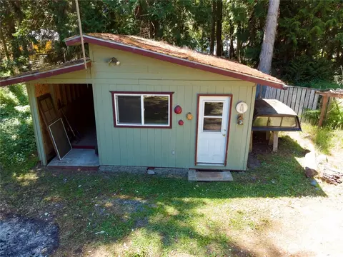 Exterior - 1191 Towne Rd, Sequim, WA 98382 photo 6 of 8