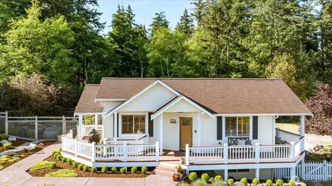 1355 Sealawn Blvd, Freeland, WA 98249