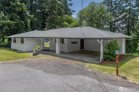 121 Lowrane Dr, Kelso, WA 98626