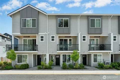 13730 Manor Way #J6, Lynnwood, WA 98087