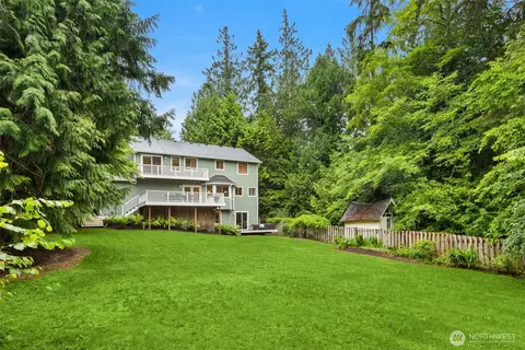 7045 NE Baker Hill Rd, Bainbridge Island, WA 98110