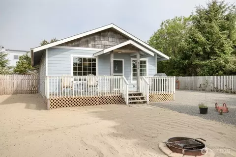 414 Salina Cruz Ave SW, Ocean Shores, WA 98569
