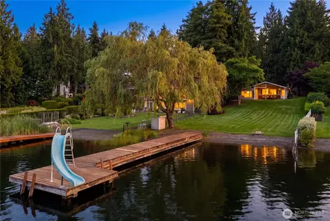 31089 E Lake Morton Dr SE, Kent, WA 98042