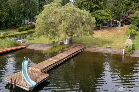 31089 E Lake Morton Dr SE, Kent, WA 98042