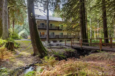 10433 Mt Baker Hwy #1007A, Deming, WA 98244