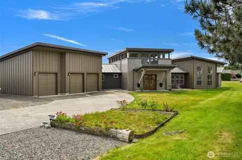 5493 Salish Rd, Blaine, WA 98230