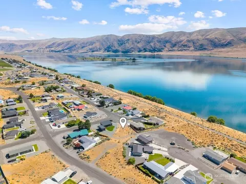 407 Island Vw SW, Mattawa, WA 99349