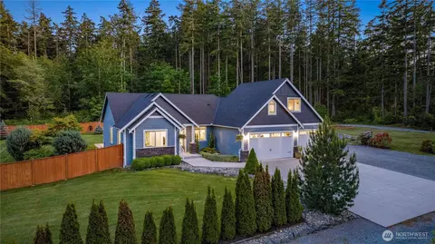 520 Konnerup Ct, Camano Island, WA 98282
