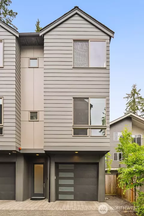18355 3rd Ave NE, Shoreline, WA 98155