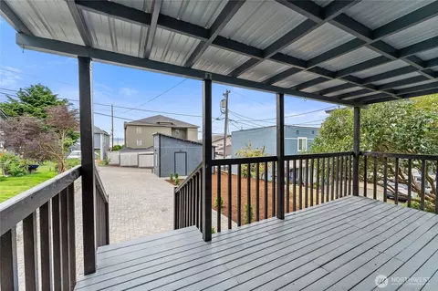 Exterior - 2928 Nassau St, Everett, WA 98201 photo 2 of 3