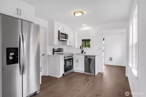 Kitchen - 2928 Nassau St, Everett, WA 98201 photo 1 of 3