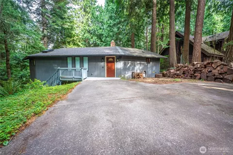 13 N Summit Dr, Bellingham, WA 98229