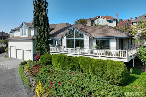 8211 128th Ave SE, Newcastle, WA 98056